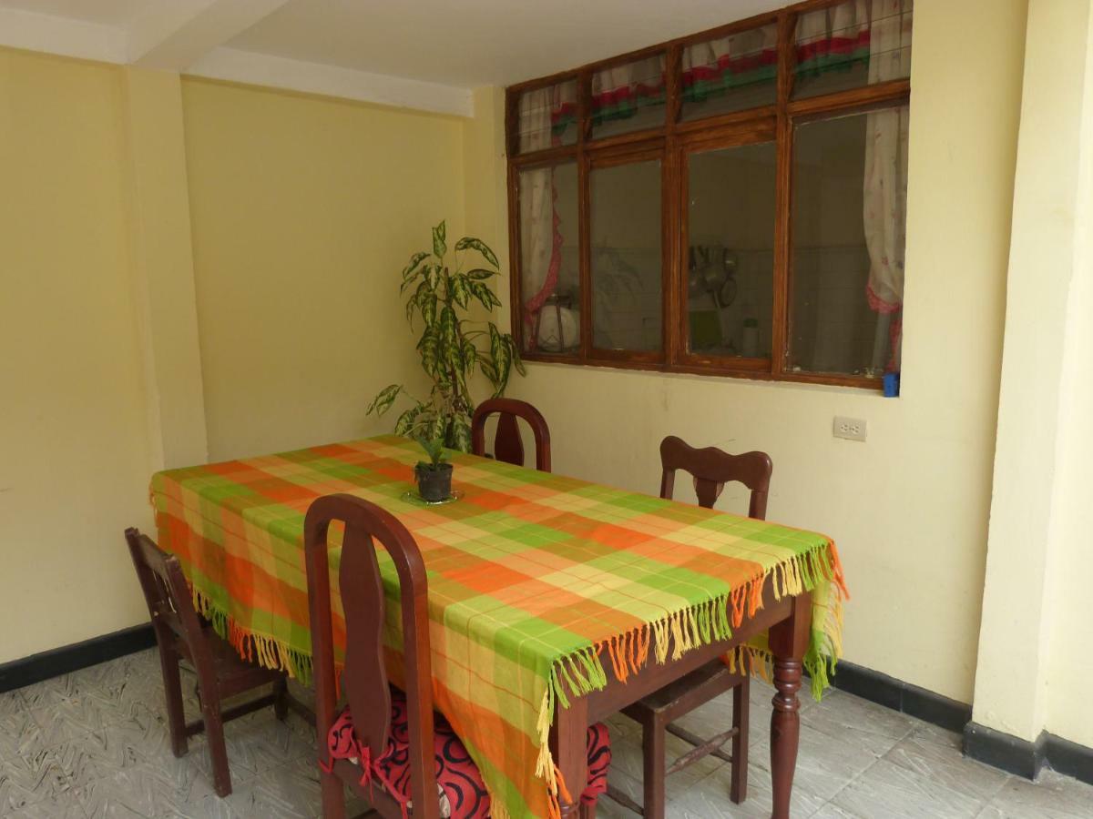 פופאיין Hostal Antonio מראה חיצוני תמונה