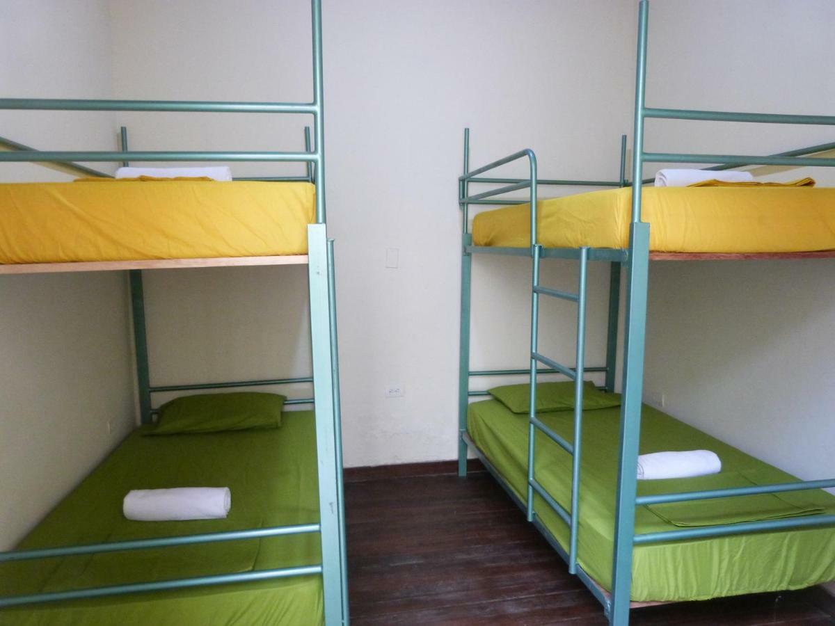 פופאיין Hostal Antonio מראה חיצוני תמונה